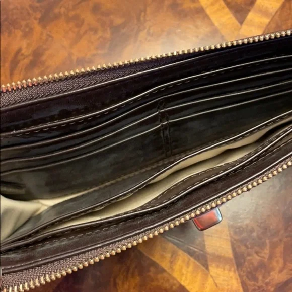 Coach Brown Wristlet Clutch Purse Wallet Authentic Like New - Picture 6 of 11